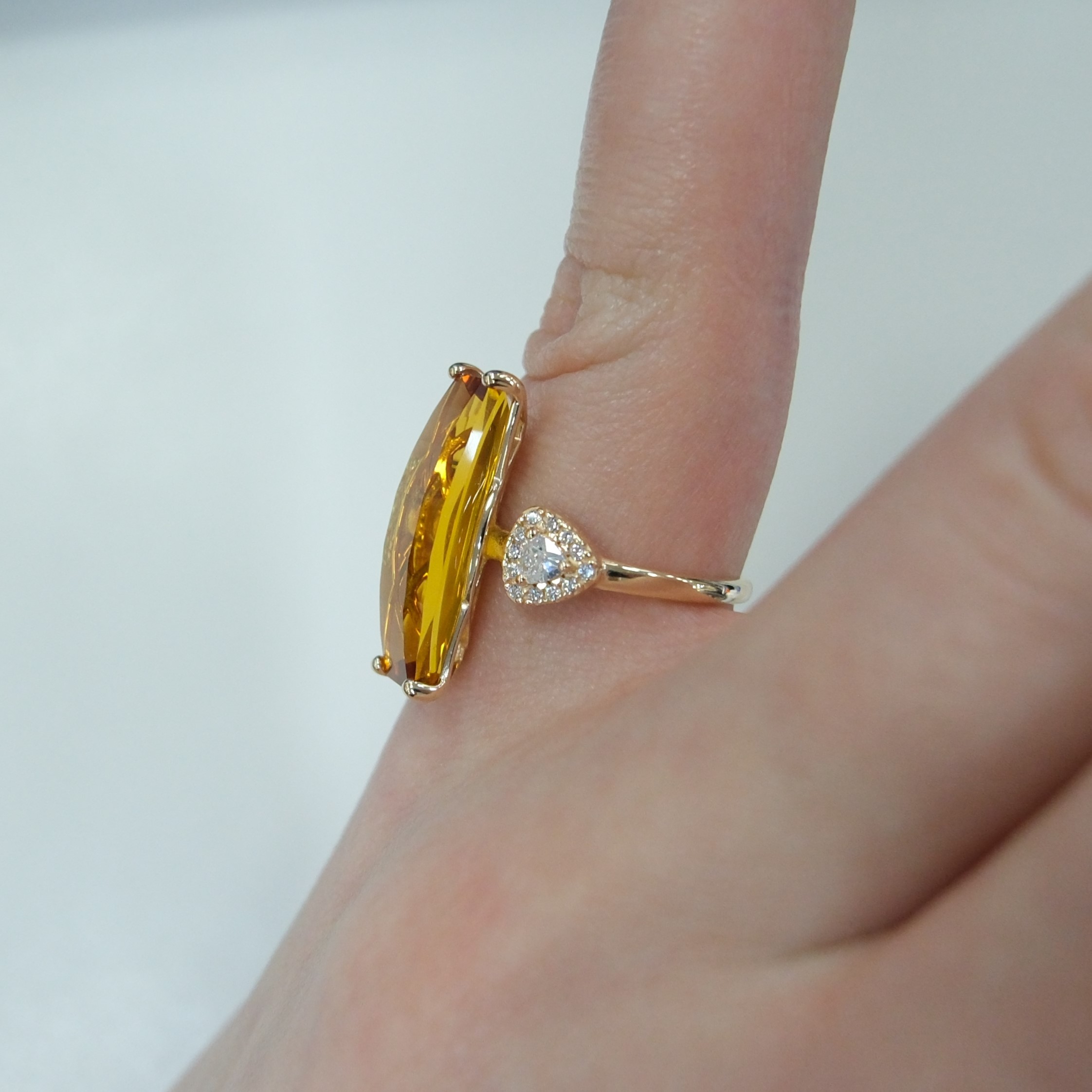 Серебряное кольцо с цитрином